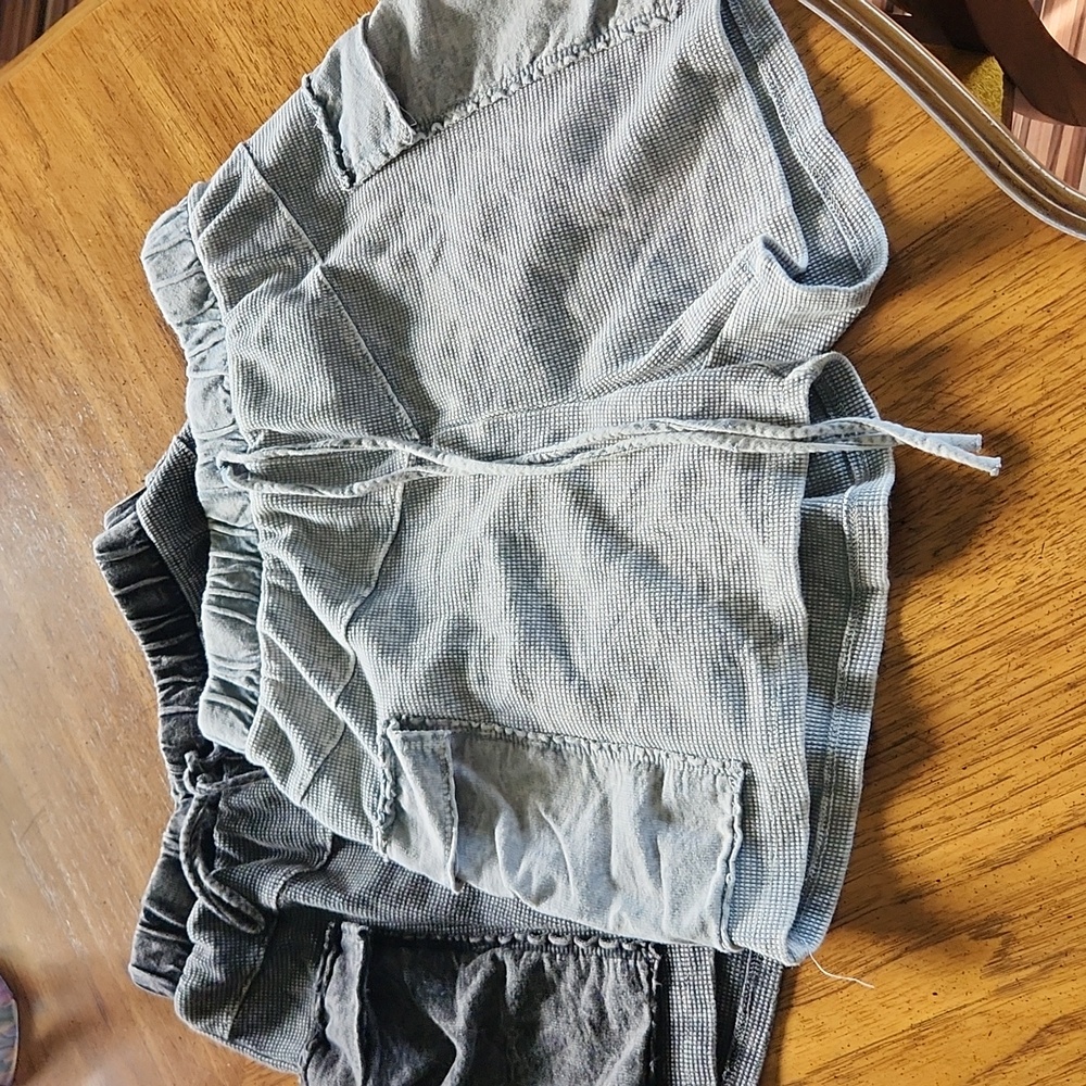 (2) J. Her waffle cargo shorts bundle